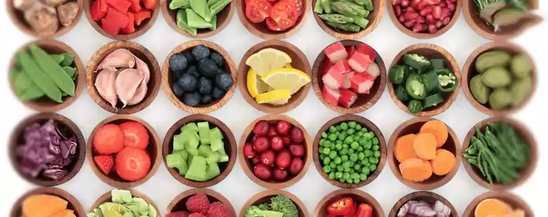 Foods that fight cancer - Green Tea, Pomegranate juice, dark chocolate, turmeric, ginger etc