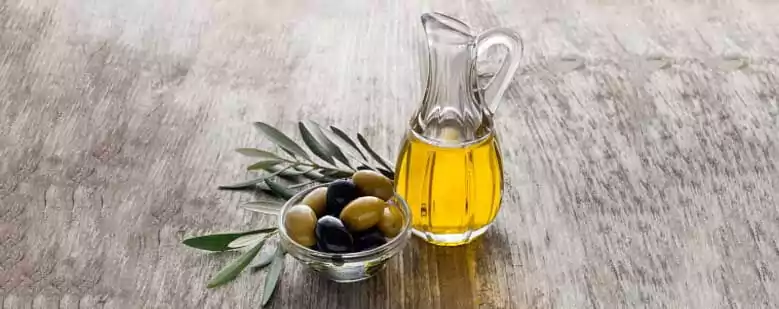 Olive Oil helps in healing and repairing skin